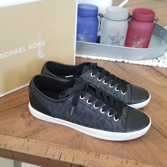 Michael Kors Shoes - 🆕️ Michael Kors Women's Shoes